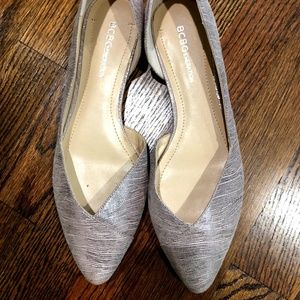 BCBGeneration Gold flats